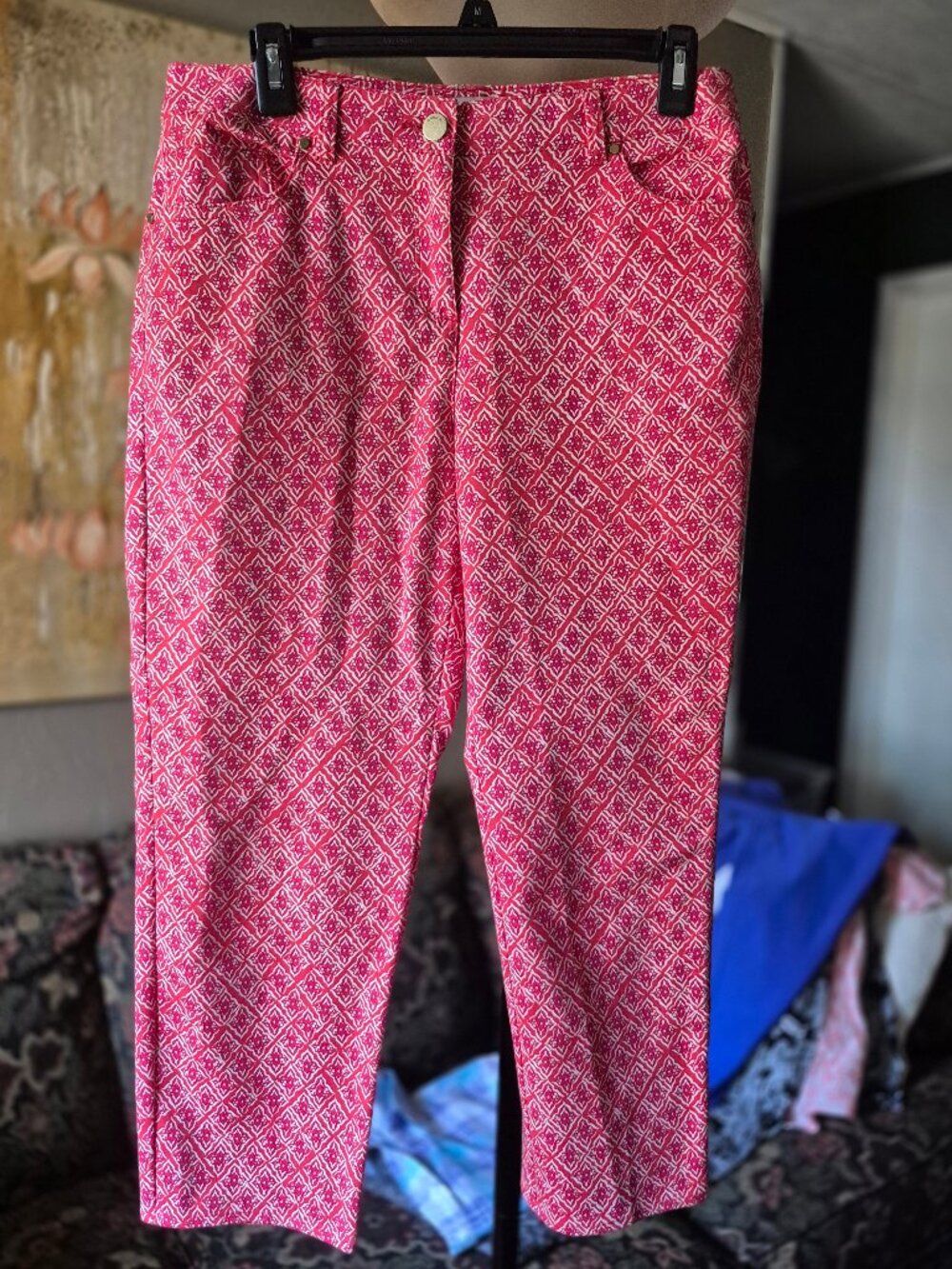 Women's Croppped pants.  CHICO'S.  size 0,   red and white